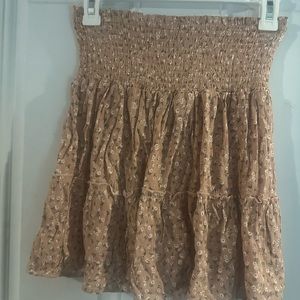 Brand new campy skirt with tag,good for summer,there is no stains or dots.